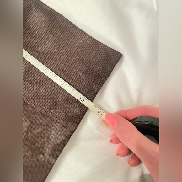 Betsey Johnson Tie Dye Gray Brown High Waisted Seamless 7/8 Leggings - Picture 5 of 10